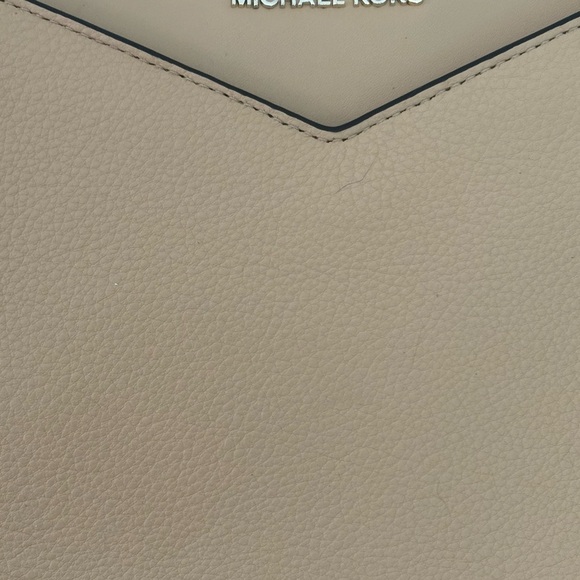 Michael Kors Tan Leather Tote Bag - Picture 2 of 12